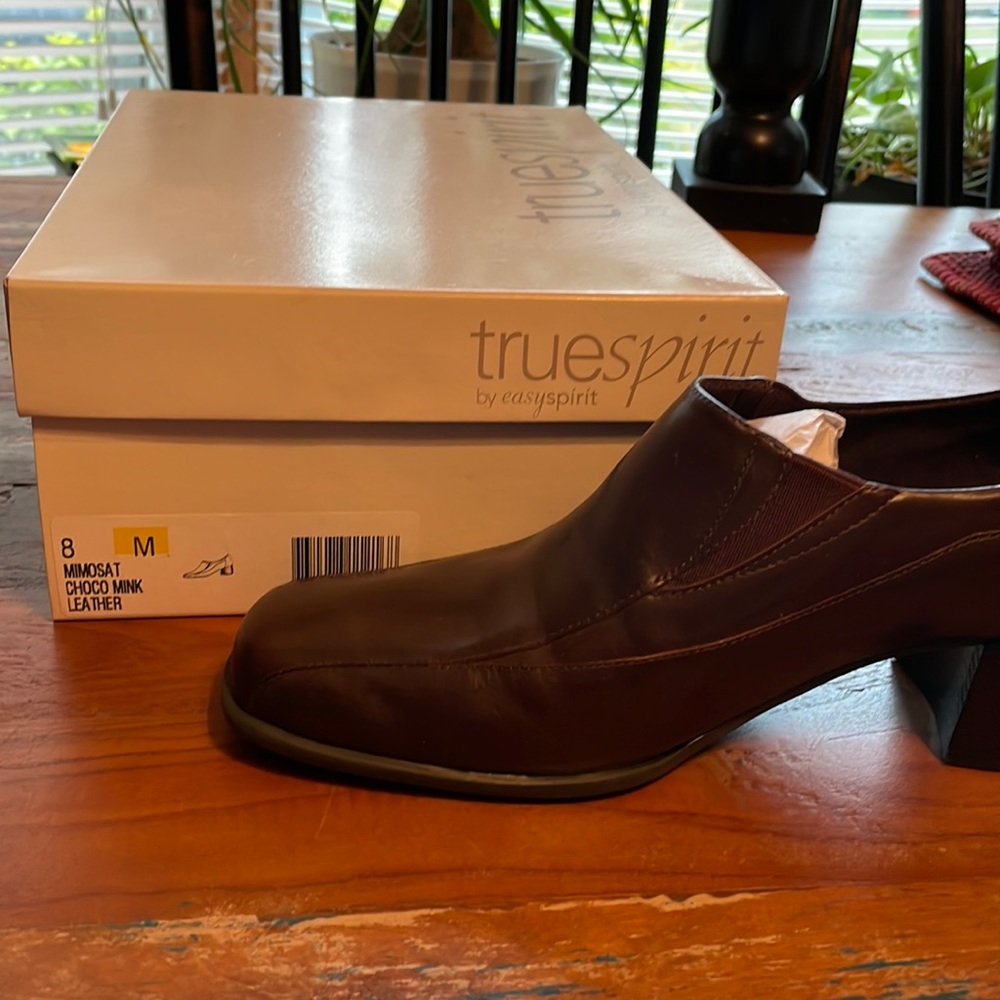 TrueSpirit by Easy Spirit Size 8 . New with box